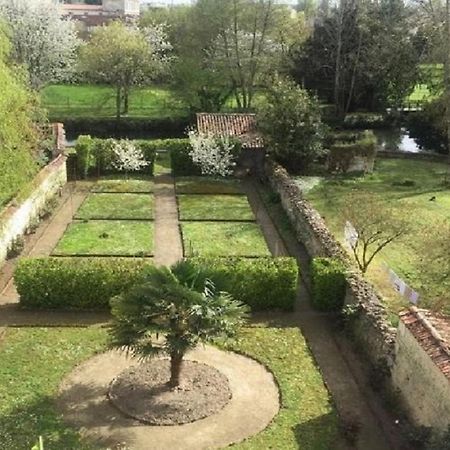 Les Jardins De La Seugne Lejlighed Jonzac Eksteriør billede